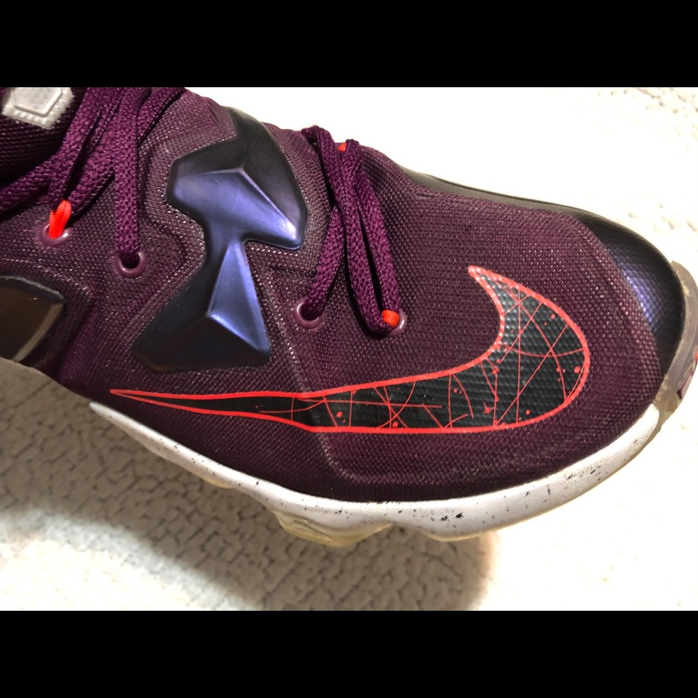 Nike LeBron 13 'Mulberry' Sneakers. - Picture 5 of 10